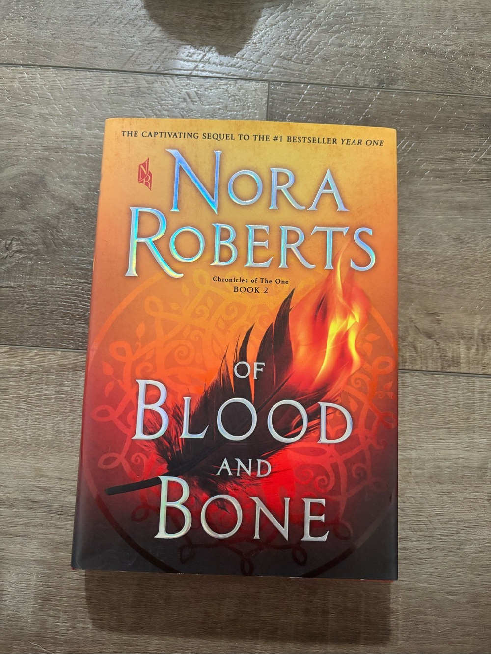 Nora Roberts - Of Blood and Bone (Paperback) Orange Red Cover